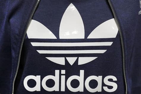 Adidas beschließt Aktienrückkauf über 3 Milliarden Euro
