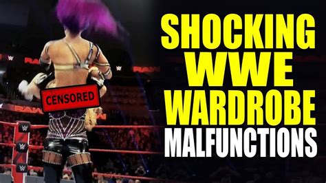 13 Shocking Wwe Wrestling Attire Malfunctions Wrestlelamia Youtube
