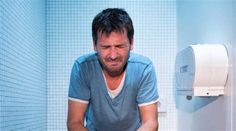 Buang air besar berdarah bukanlah sesuatu yang bisa diabaikan. Wanita hilang ingatan sebab meneran terlalu kuat ketika ...