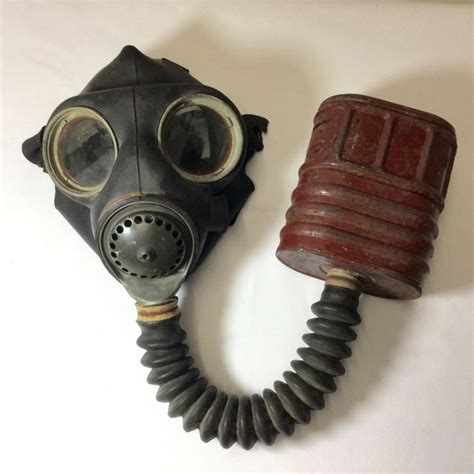 British Ww2 Gas Mask Curious Science