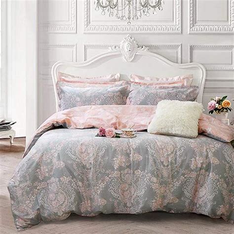 Pink And Gray Bedding Sets For Peaceful Atmosphere In The Bedroom