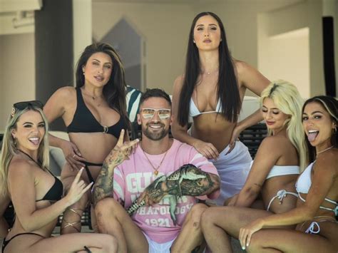 Onlyfans Millionaire Jackson Odoherty Makes Octagon House His Playboy