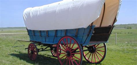 What Is The Difference Between A Conestoga Wagon And A Prairie Schooner