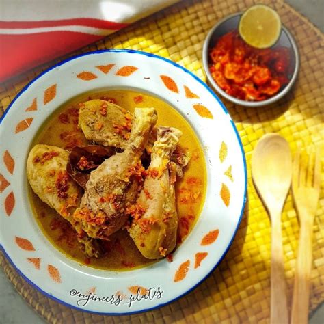 Opor Ayam Indonesian Chicken Curry From Engineersplates