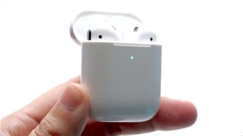 How To Fix Airpods Blinking Green Light Youtube