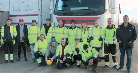 Dags För Kvaltävling Till Yrkes Sm För Unga Lastbilsförare Deltagare