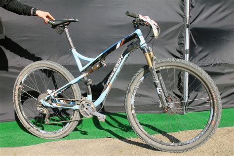 If you have an adventure in your mind for every weekend, then this is the perfect bike to head on to fulfill your heart's desire, riding with mates on a fun and thrill ride. SOC 14: Raleigh Shows off Prototype Full Suspension 29er ...