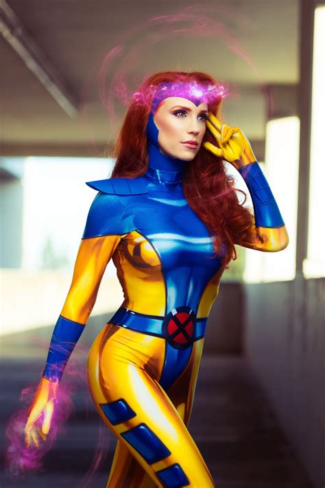 Cosplay Marvels Jean Grey Calls Back To 90s X Men Nostalgia Bell Of
