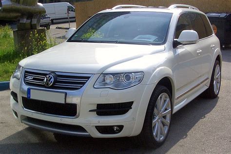 I somehow remembered issues with the touareg build quality but after googling on touareg build quality it seems it is actually pretty good. 2010 Volkswagen Touareg Vs 2010 BMW X5. - Car Talk - Nigeria