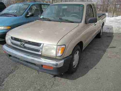 Buy Used 1998 Toyota Tacoma Dlx Extended Cab Pickup 2 Door 24l In