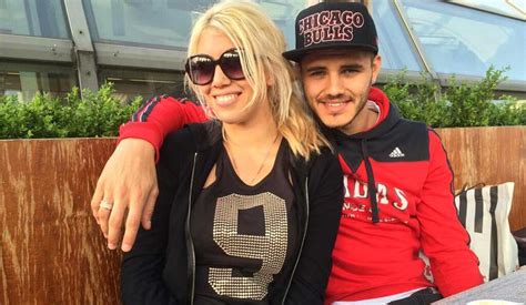 Jun 10, 2021 · wanda nara y mauro icardi se encuentran de vacaciones en tanzania, donde la pareja disfruta de las distintas comodidades y experiencias exóticas que les ofrece el país de áfrica oriental. Mauro Icardi le obsequia costoso reloj a Wanda Nara por su ...