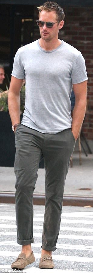 Alexander Skarsgard Displays Chiseled Chest In Tight Tee Daily Mail