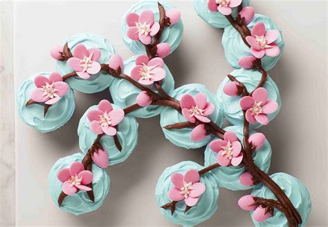 Cherry Blossom Cupcakes 2 Ways Cupcake Arrangements Cherry Blossom Cake Spring Cupcakes