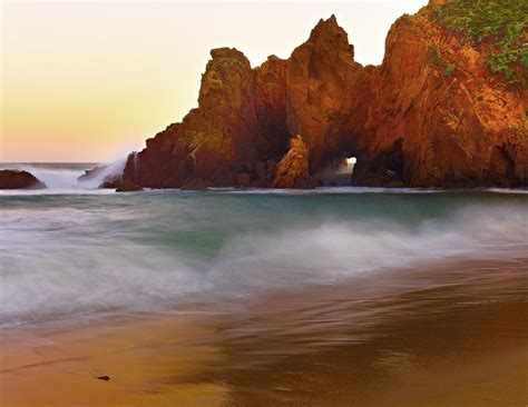 Pfeiffer Beach California Usa Pfeiffer Beach By Coulombic National