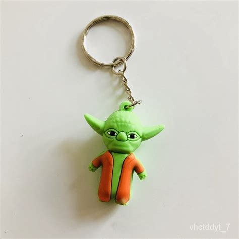 Sg Yoda Disney Star Wars Keychain Ring Pvc Cartoon 3d Mandalorian