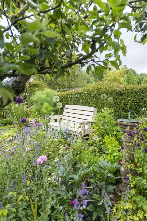 Cottage Gardens How To Plan Yours And 14 Cottage Garden Ideas Real Homes