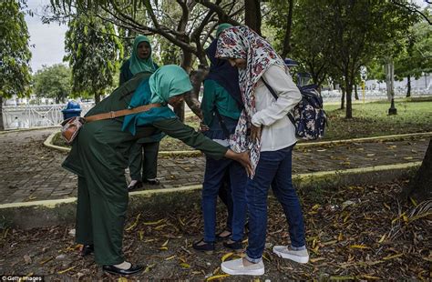 The Smiling Sharia Policewomen Of Banda Aceh Indonesia Daily Mail Online