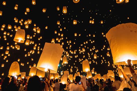 Floating Lantern Festival Chiang Mai Thailand Humble And Free