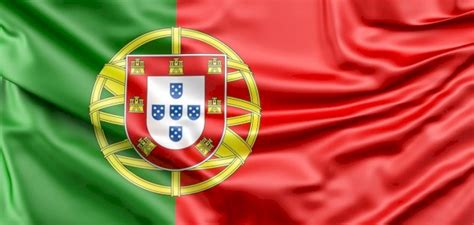 العلم البرتغالي علم تاريخي يرمز إلى رحلة ملحمية إلى البرتغال، علم البرتغال له أربعة ألوان، الأحمر والأخضر والأصفر والأزرق. علم البرتغال: ألوانه ومعانيها، وسبب اختيار هذا الشكل له - سطور