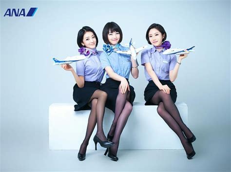 The new uniform for cabin crew and pilots is made from around 45 recycled plastic bottles and has a 75% ボード「Up in the air」のピン