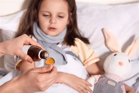 Børn og medicin I Råd til hvordan du kan give din barn medicin