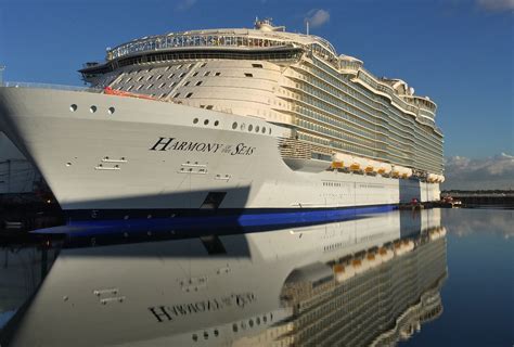 10 Crazy Facts About The Worlds Largest Cruise Ship