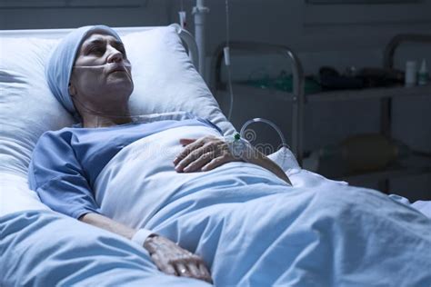 Woman Dying Alone In Hospice Stock Image Image Of Drip Breast 113740735