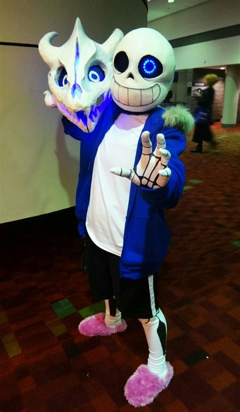 Pin By Jazzyxh On Undertale Undertale Cosplay Undertale Costumes