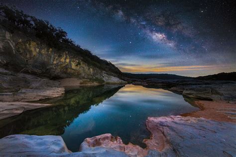 Photo The Milky Way Rises Over Pedernales Falls State