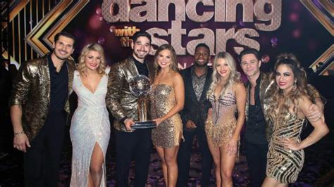 Dancing With The Stars Pro Celebrates Full Circle Moment Latest Page News