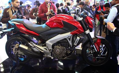 Bajaj Pulsar 400 Cs Review Specifications And Price In India Mobi Wheels