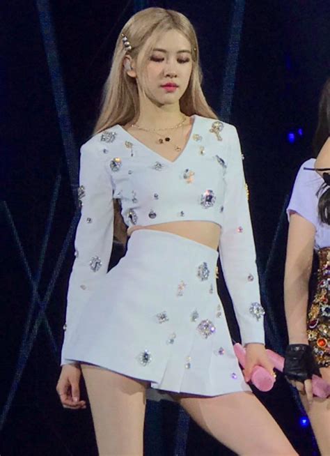 Pin By Lulamulala On Blackpink Rosé Blackpink Fashion Stage Outfits