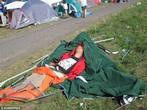 Hilarious Pictures Of Drunk Camping Fails Daily Mail Online