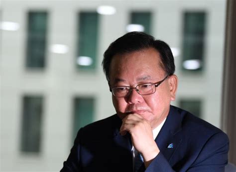 野 외고폐지법 발의했던 김부겸, 딸은 2달 뒤 외고 입학. 김부겸 "대통령 왜 끌어들이나, 고소인 위해 통합당은 빠지라 ...