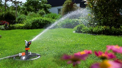 The water comes out in streams or large drops that fall quickly to the ground without evaporating. Best garden sprinkler 2020: water your home turf without hassles with the best lawn sprinklers | T3