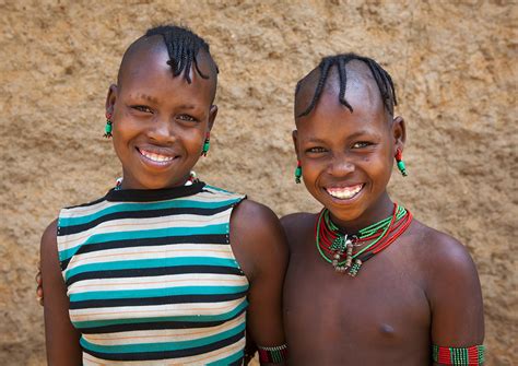 Hamer Tribe Girls Dimeka Omo Valley Ethiopia © Eric Laf Flickr