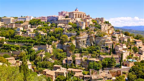 10 magnifiques villages de Provence à découvrir absolument Le Bonbon