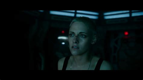 Kristen Stewart Battles A Sea Monster In Sci Fi Thriller ‘underwater