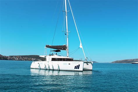 2019 Lagoon 450 Fly Multi Hull For Sale Yachtworld