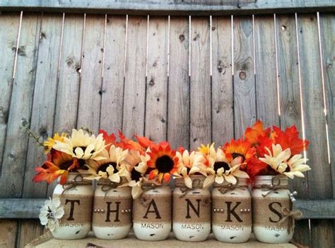 Plus, the colors go with just about every style of home decor. 10 Easy Thanksgiving Decor Ideas