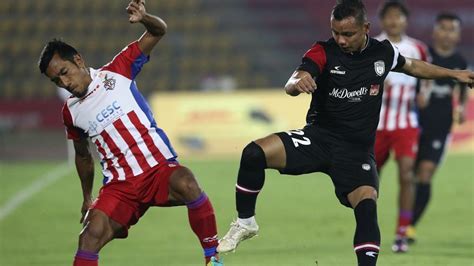 Indian Super League Northeast United Atk Play Out Goalless Draw Football News Hindustan Times