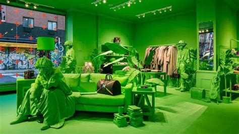 50 Of The Worlds Best Retail Displays Insider Trends
