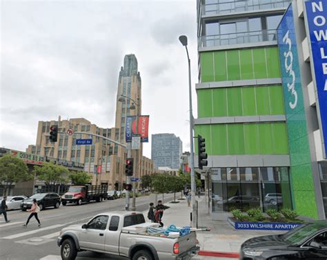 Looking West Along Wilshire Blvd Toward Bullocks Wilshire From Virgil