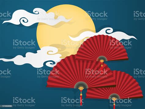 Ventilateurs Pliants Chinois Rouges Sur Le Ciel Bleu Avec La Pleine Lune Et Le Fond De Nuages