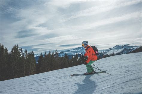 7 Tips And Tricks To Ensure Your Skiing Experience Stays Fun And Safe