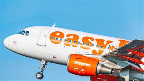 FOX NEWS Screams Panic When Easyjet Passenger Tries To Open Door
