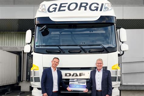 Paccar Parts Fleet Services Welcomes 1000th Customer