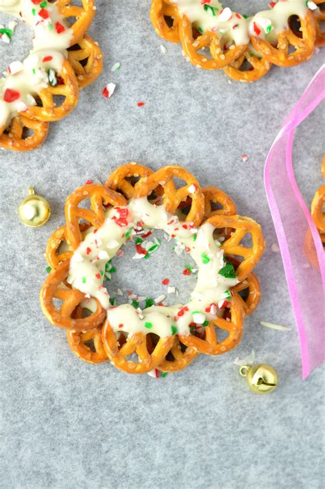 White chocolate peppermint pretzels from lil' luna. Peppermint Pretzel Christmas Wreaths | A Taste of Madness ...