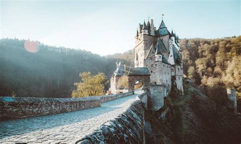 La Historia Del Castillo Eltz En Alemania Europa Internacional