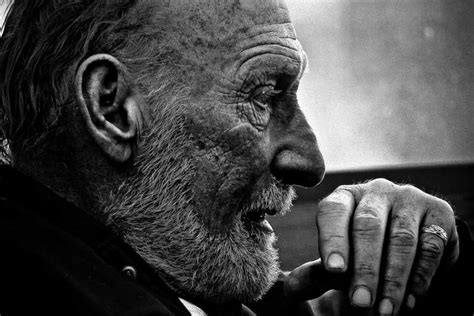 Rüyada Tanıdık Ölmüş Birini Görmek - ruyandagor.com